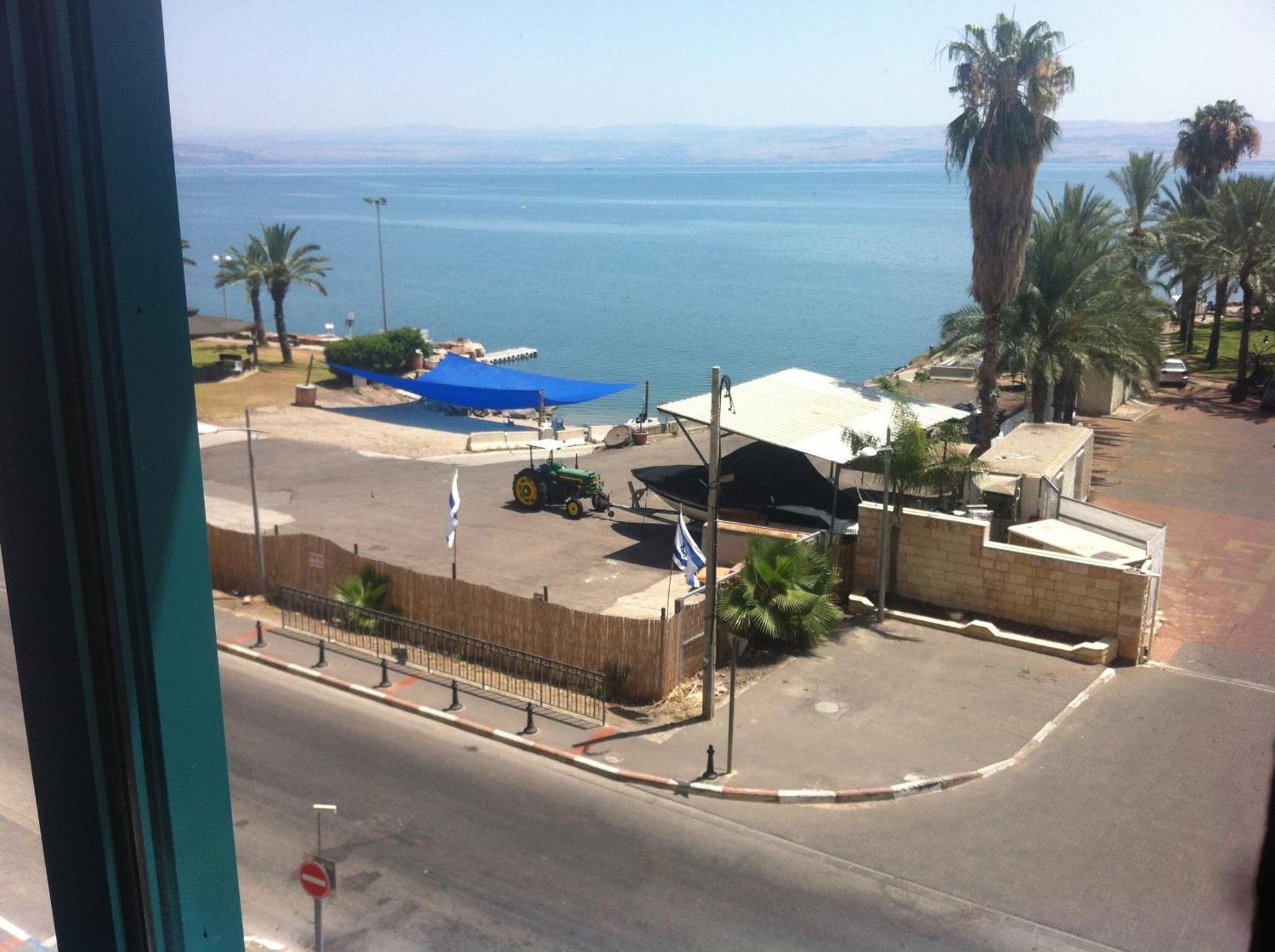 Apartment By The Lake Tiberiade Esterno foto