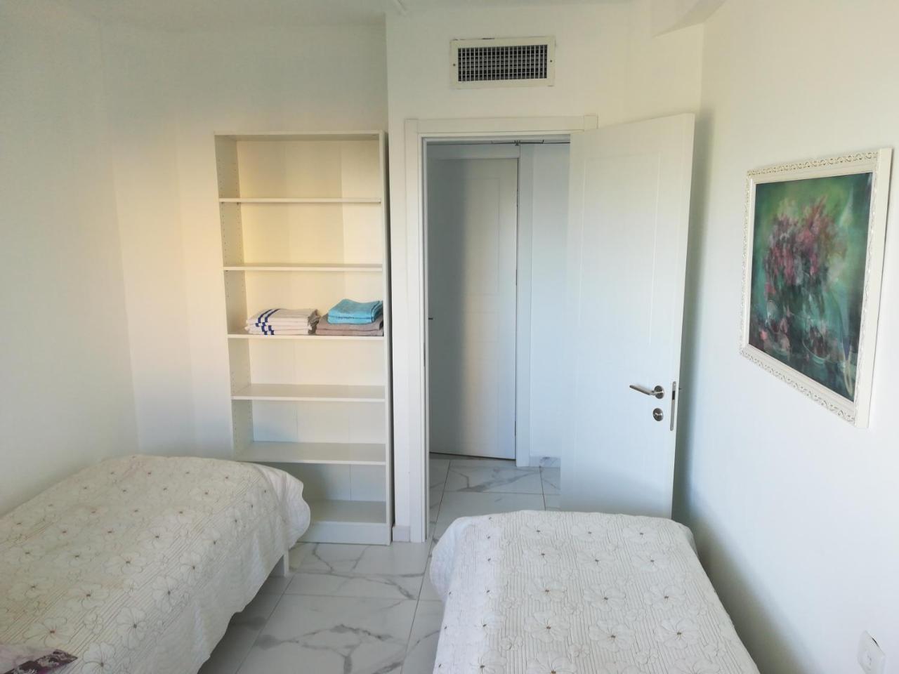 Apartment By The Lake Tiberiade Esterno foto