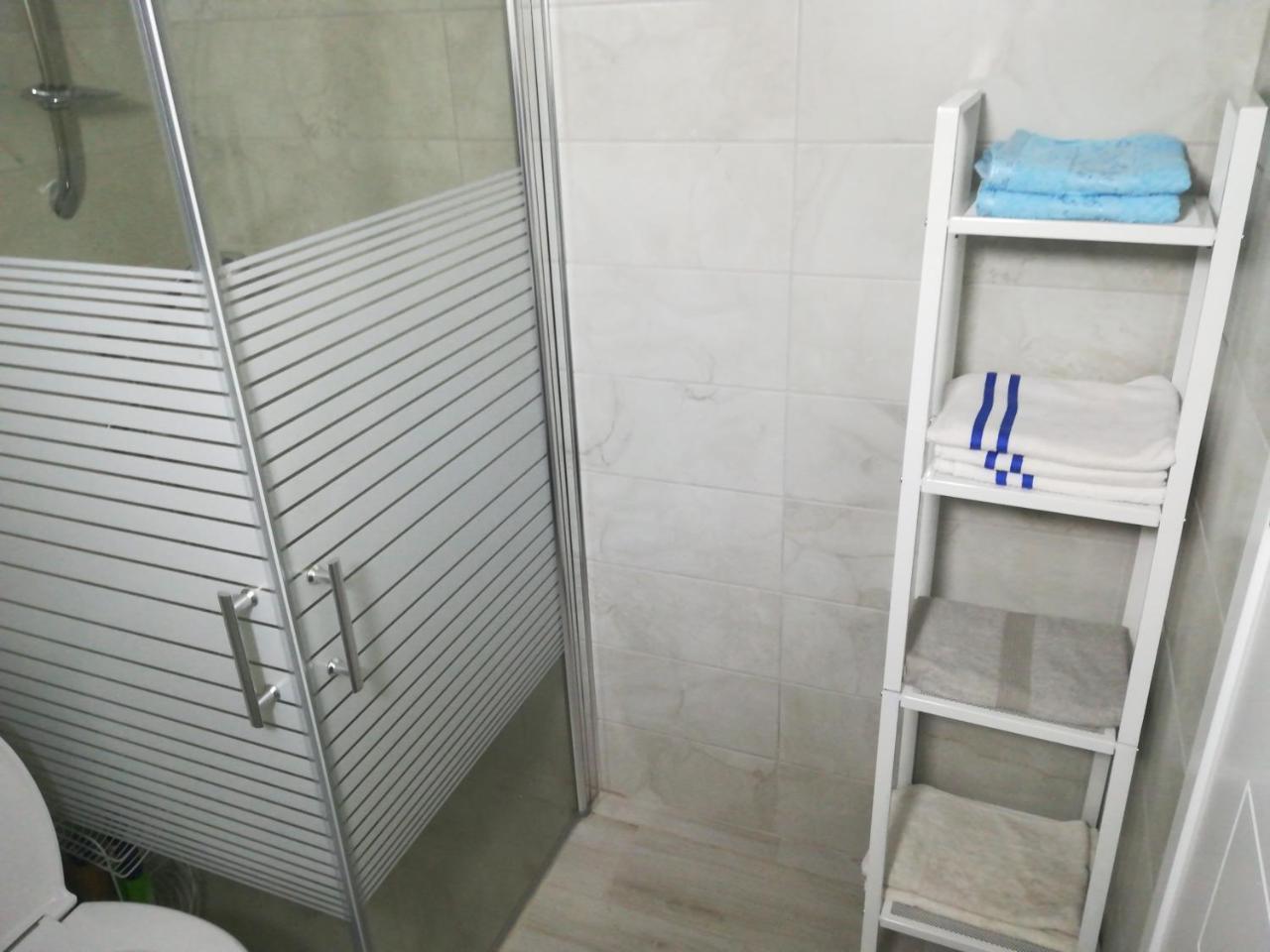 Apartment By The Lake Tiberiade Esterno foto