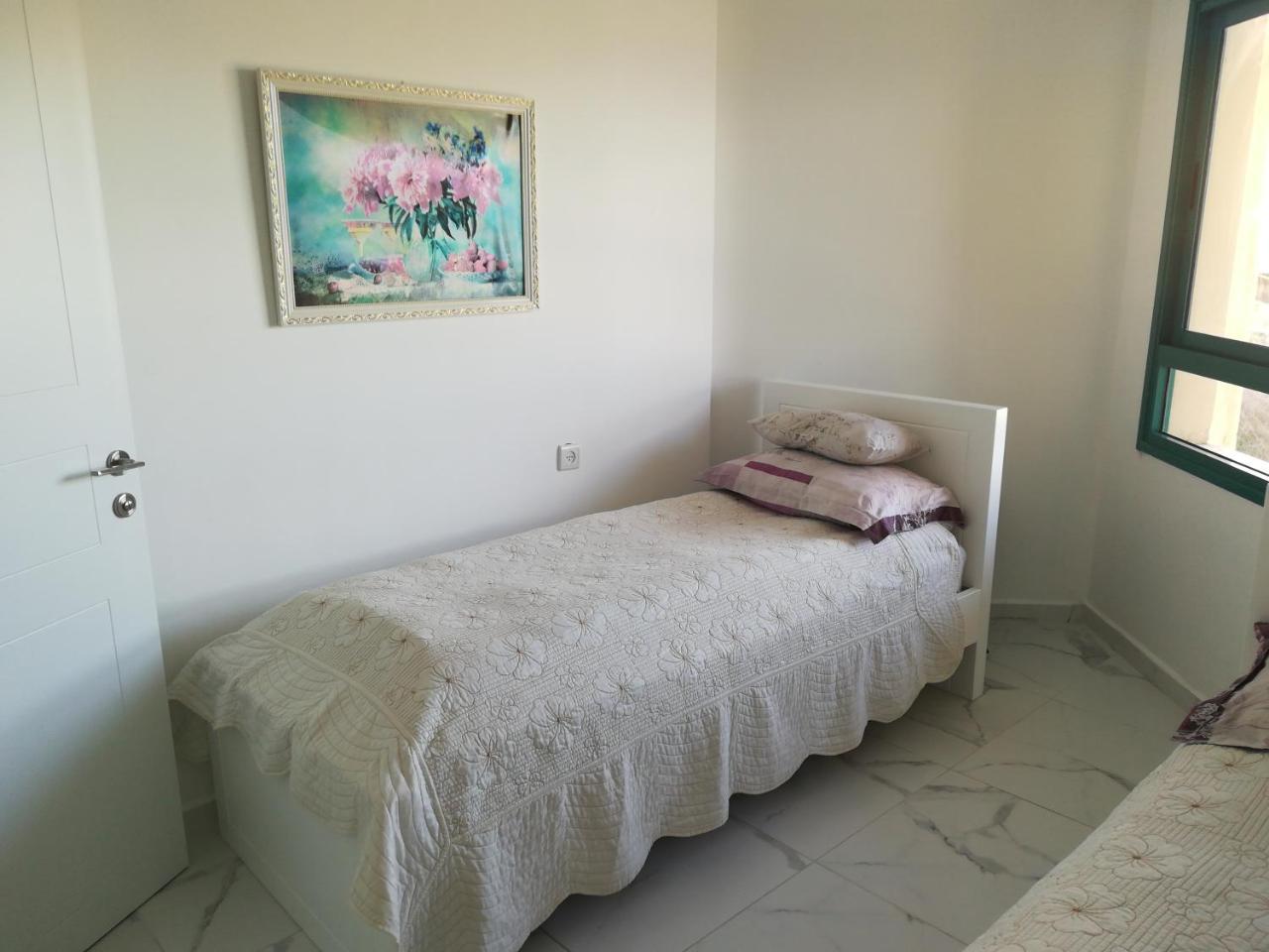 Apartment By The Lake Tiberiade Esterno foto